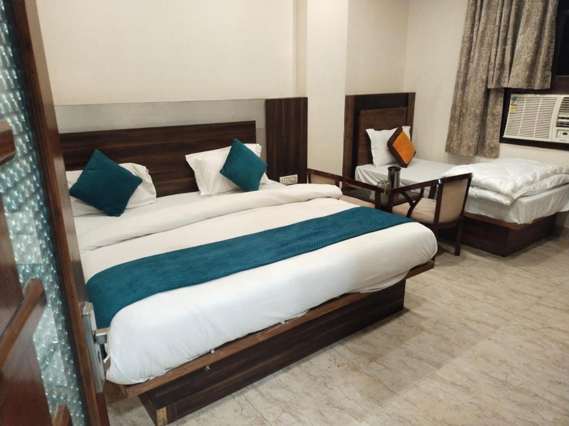 Hotel Lav Kush Deluxe At Paharganj New Delhi Ngoại thất bức ảnh